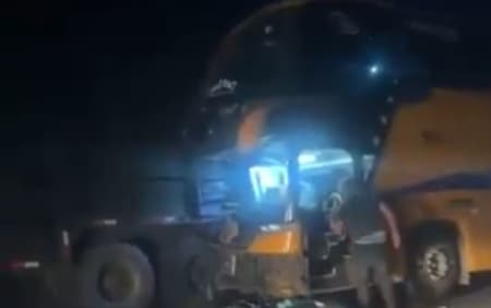 Acidente com ônibus do Águia de Marabá deixou um morto