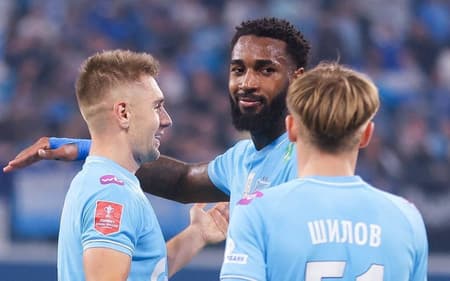 Gerson em ação pelo Zenit (Foto: Divulgação/Zenit)