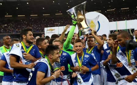Cruzeiro campeão brasileiro em 2014 (Foto: Divulgação Cruzeiro)
