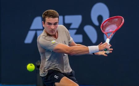 João Fonseca em treino para ATP de Brisbane (Foto: Brisbane International)