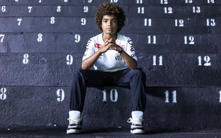 Kauan Basile está atualmente no time Sub-13 do Santos e tem status de 'novo raio' na Vila Belmiro. (Foto: Reinaldo Campos/Santos FC)