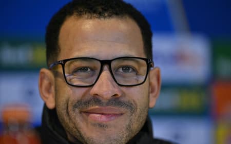 FBL-EUR-C1-CHELSEA-PRESSER