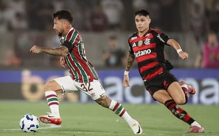 Lucho Acosta e Luiz Araújo em Fluminense x Flamengo (Foto: Marcelo Gonçalves / Fluminense)