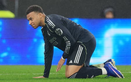 Mbappé na derrota do Real Madrid para o Benfica, na Champions League (Foto: Patricia de Melo Moreria/AFP)