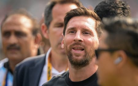 Messi em evento em Calcutá, na Índia, antes da confusão (Foto: Dibyangshu SARKAR / AFP)