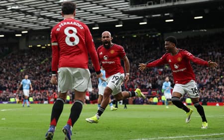 Pela 22ª rodada da Premier League, o Manchester United venceu o Manchester City por 2 a 0 (Foto: Darren Staples / AFP)