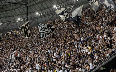 torcida do Atlético em jogo na Arena MRV (Foto: Daniela Veiga / Atlético)