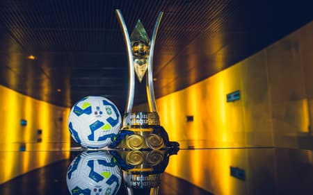 Troféu do Brasileirão Feminino 2025. (Foto: Fabio Souza / CBF)