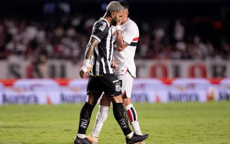 Gabriel Barbosa durante o clássico do Santos contra o São Paulo. (Foto: Crizam FranÃ§a/Photo Premium/Gazeta Press)
