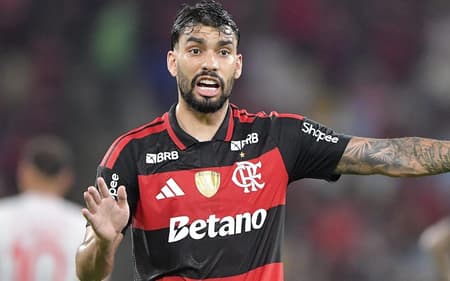 Lucas Paquetá em Flamengo x Internacional (Foto: Thiago Ribeiro/ Agif/Gazeta Press)