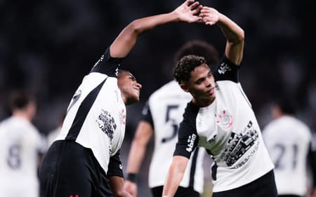 Gui Negão e Kayke foram destaques na vitória do Corinthians (Foto: Wanderson Oliveira/PxImages/GazetaPress)