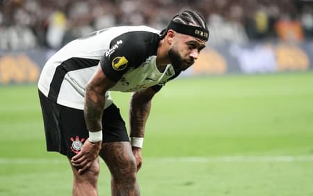 Memphis Depay errou pênalti diante do Palmeiras (Foto: Peter Leone/O Fotografico/Gazeta Press)