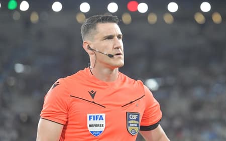 Rafael Klein em Fluminense x Botafogo (Foto: Thiago Ribeiro/Agif/Gazeta Press)