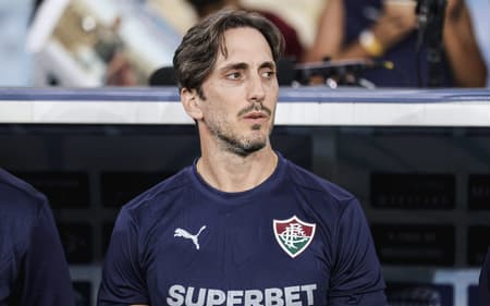 Zubeldía no comando do Fluminense (Foto: Lucas Merçon/ Fluminense FC)
