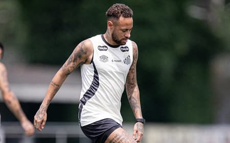 Neymar está próximo da estreia com o Santos nesta temporada. Camisa 10 treina normalmente no CT Rei Pelé, em Santos. (Foto: Raul Baretta/ Santos FC)