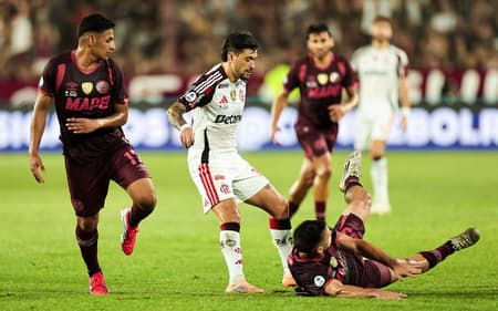 Arrascaeta durante jogo contra o Lanús (Foto: Divulgação/Flamengo)