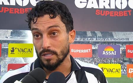 Allex Telles critica arbitragem do Campeonato Carioca