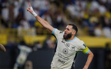 Benzema abriu o placar na vitória do Al-Ittihad sobre o Al-Nassr de Cristiano Ronaldo (Foto: Divulgação/Al-Ittihad)