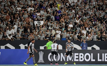Partida entre Botafogo x Nacional Potosi valido pela Copa Libertadores 2026.