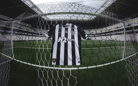 Camisa do Atlético na Arena MRV (Foto: Pedro Souza / Atlético)