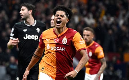 Com gol de Gabriel Sara Galatasaray vence Juventus na Champions League