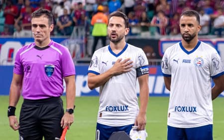 Everton Ribeiro desperdiça pênalti decisivo que elimina Bahia na Libertadores