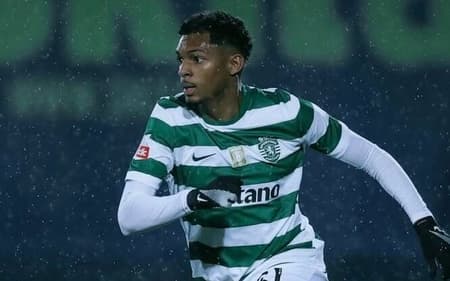 Luís Guilherme, ex-Palmeiras, em ação pelo Sporting (Foto: Reprodução Instagram Luís Guilherme)