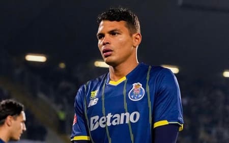 Thiago Silva em ação pelo Porto (Foto: Reprodução Instagram Thiago Silva)