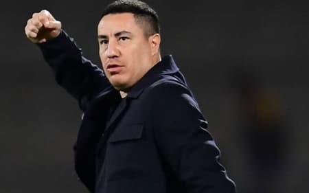 Efraín Juarez é o técnico do Pumas (Foto: Reprodução Instagram)
