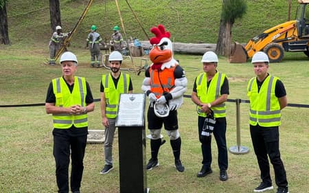 Início das obras de novo prédio para a base do Atlético (Foto: Artur Henrique/Lance!)