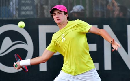 João Fonseca em treino no Rio Open