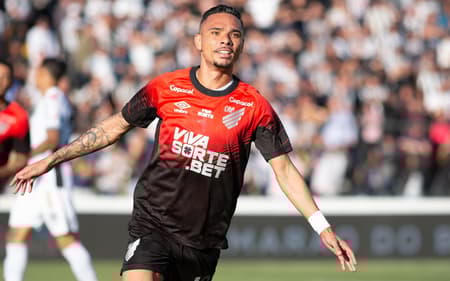 Luiz Fernando gol comemoração Athletico Operário-PR