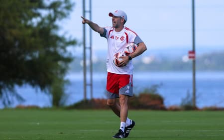 Técnico Paulo Pezzolano, do Internacional