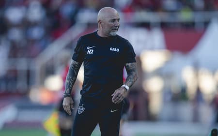 Sampaoli em Pouso Alegre x Atlético (Foto: Pedro Souza / Atlético)