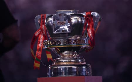 Taça trofeu da Copa do Brasil