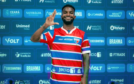 Vitinho é o novo atacante do Fortaleza (Foto: Mateus Lotif)