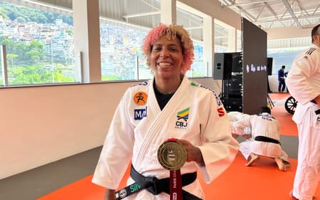 Rafaela Silva é apresentada no Instituto Reação e fala de aposentadoria (Foto: Andressa Simões/ Lance!)