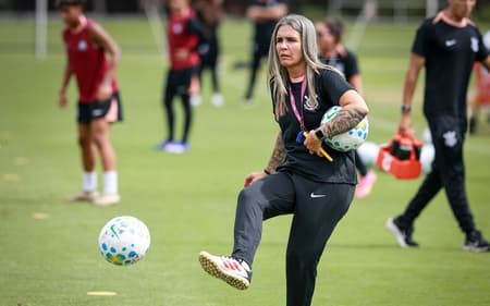 Emily Lima durante treino do Corinthians na terça-feira (25). (Foto: Rodrigo Gazzanel/Corinthians)