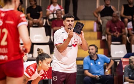 Matheus Bieler, técnico do Tijuca (Foto: Thiago Mendes)