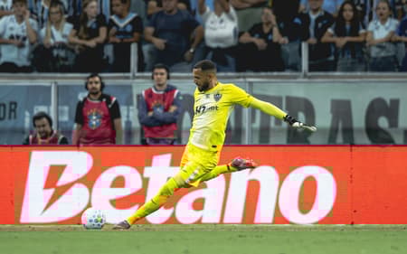 Éverson em Atlético x Grêmio (Foto: Pedro Souza / Atlético)