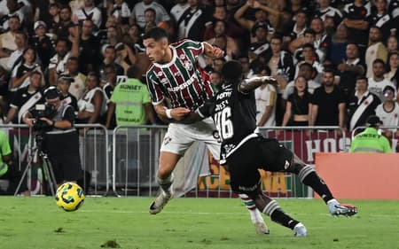 Kevin Serna em campo no duelo entre Fluminense e Vasco na Copa do Brasil de 2025 (Foto: Alexandre Brum/Agencia Enquadrar/Gazeta Press)