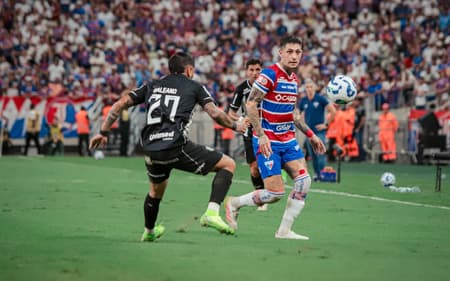 Fortaleza e Ceará se enfrentam na Arena Castelão pelo Brasileirão (Foto: Mateus Lotif/FEC)