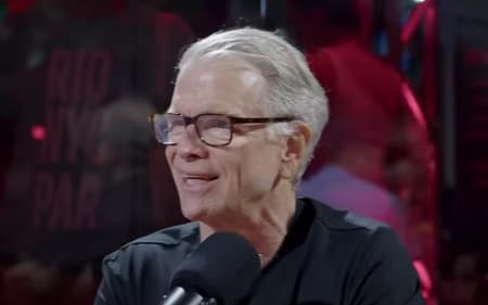 Bernardinho em entrevista ao podcast New Balls Please, no Rio Open (Reprodução)