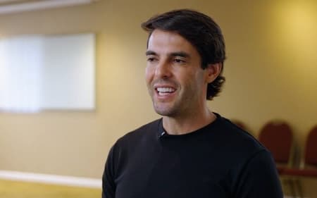 Kaká afirma que Fifa deve usar o futebol como ferramenta de desenvolvimento social (Foto: Reprodução)
