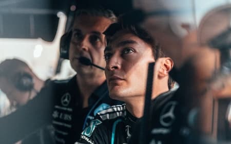 George Russell durante os testes pré-temporada no Bahrein