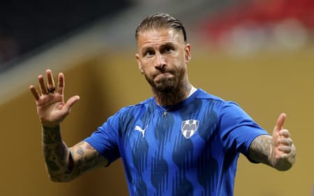 Sergio Ramos no aquecimento para Borussia Dortmund x Monterrey