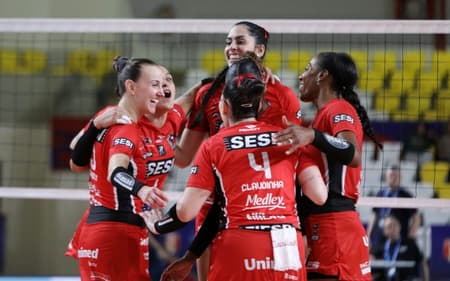 Sesi Bauru está nas semifinais do Sul-Americano de vôlei (Foto: Betto Dolorier/ FPV)