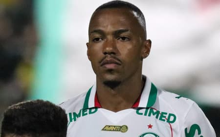Marlon Freitas foi titular em Portuguesa x Palmeiras (Foto: Theo Daolio/Mochila Press/Gazeta Press)