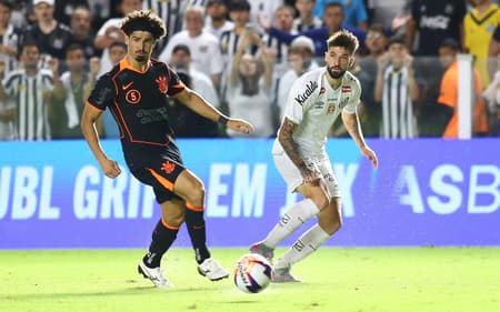 Santos e Corinthians empataram por 1 a 1 na Vila Belmiro (Foto: Raphael Campos Do Prado/MOCHILA PRESS)