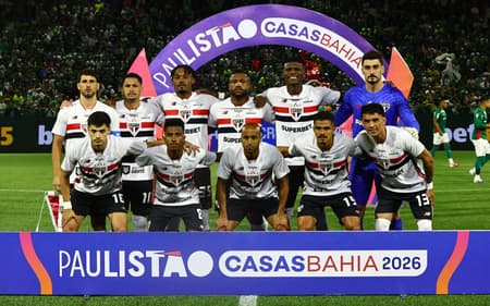 São Paulo perfilado antes de enfrentar o Palmeiras (Foto: Luis Moura/Wpp/Gazeta Press)